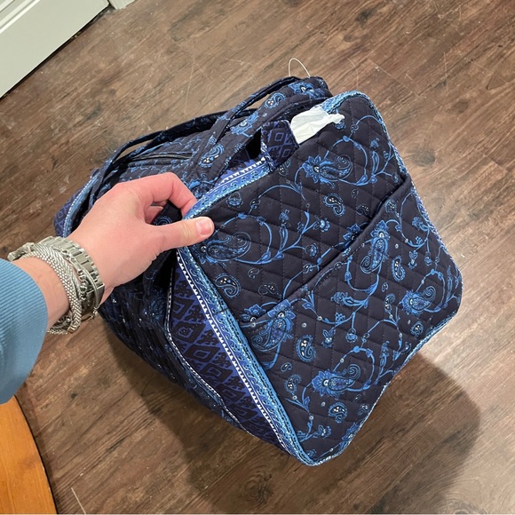 Large fabric travel duffle - Picture 2 of 4